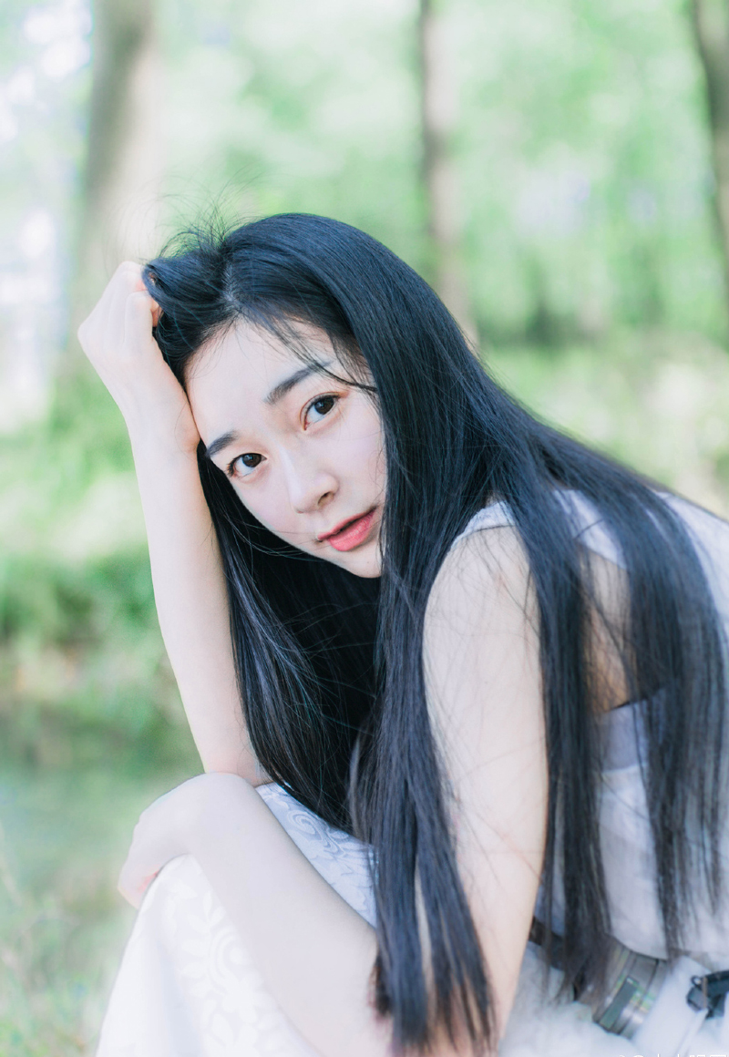 “哦？”魏延闻言，不禁来了兴致，吕布麾下，庞统、法正，皆是一代俊杰，机谋百变，偌大成都，被两人玩弄于股掌之中，而且庞统性情高傲，无论敌友，可是很少见他有如此高的评价。